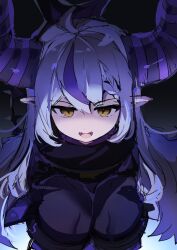  1girl ahoge black_coat black_collar carternanmen coat collar commentary demon_girl demon_horns grey_hair highres hololive horns la+_darknesss la+_darknesss_(1st_costume) long_hair looking_at_viewer multicolored_hair open_mouth pointy_ears purple_streaks sidelocks sleeves_past_fingers sleeves_past_wrists smile solo streaked_hair very_long_hair virtual_youtuber yellow_eyes 