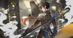  1boy black_hair brown_coat coat earrings from_behind genshin_impact grey_sky hill holding holding_polearm holding_weapon jewelry long_hair looking_at_viewer looking_back male_focus outdoors polearm ponytail serious sky solo spear weapon yellow_eyes zhiling1203 zhongli_(genshin_impact) 