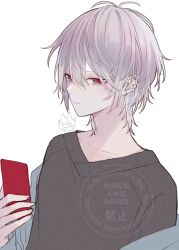  1boy blue_cardigan blue_eyes cardigan closed_mouth earrings facing_to_the_side grey_background grey_hair grey_shirt highres holding holding_phone jewelry looking_at_viewer male_focus multicolored_eyes multiple_earrings muta_(82y_46p) original phone red_eyes shirt short_hair simple_background solo 