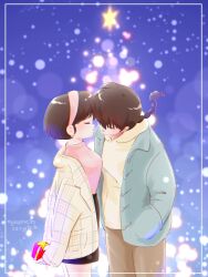  1boy 1girl black_skirt blurry blurry_background box braid brown_hair brown_pants christmas christmas_tree closed_eyes coat commentary earrings gift green_coat hairband hand_in_pocket hetero highres holding holding_box holding_gift hood hoodie imminent_kiss jewelry open_mouth pants parted_lips pink_hairband pink_sweater plaid_clothes plaid_coat punch121ykk ranma_1/2 saotome_ranma short_hair single_braid skirt sphere_earrings sweater tendou_akane yellow_coat yellow_hoodie 