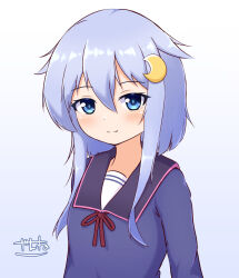  1girl artist_logo black_sailor_collar blue_background blue_eyes blue_hair blue_shirt flat_chest gradient_background highres kantai_collection logo neck_ribbon one-hour_drawing_challenge ribbon sailor_collar sailor_shirt school_uniform serafuku shirt short_hair short_hair_with_long_locks smile solo upper_body yayoi_(kancolle) zanne 