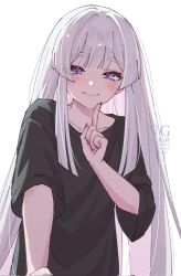  1girl black_shirt blue_eyes blush cho_kaguya-hime! commentary_request cosplay grey_hair hair_down index_finger_raised kaguya_(cho_kaguya-hime!) kaguya_(cho_kaguya-hime!)_(cosplay) long_hair looking_at_viewer nail_polish nenuenu purple_nails runami_yachiyo shirt short_sleeves simple_background smile solo twitter_username upper_body very_long_hair watermark white_background 