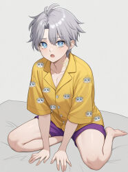  1boy aged_down bare_legs barefoot bishounen blue_eyes feet grey_hair honkai:_star_rail honkai_(series) male_focus neck_tattoo open_mouth phainon_(honkai:_star_rail) purple_shorts sasarebuta shirt short_hair shorts solo tattoo toes yellow_shirt 
