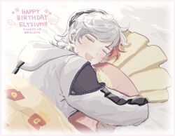  1boy arknights bed_sheet black_hair black_shirt blending closed_eyes commentary dated drooling elysium_(arknights) happy_birthday hood hoodie hugging_object male_focus multicolored_hair open_mouth pillow pillow_hug red_hair shirt simple_background sleeping solo streaked_hair twitter_username under_covers upper_body white_background white_hair white_hoodie zeji_(r131atm) zipper 