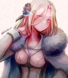  1girl adjusting_hair black_flower black_rose blonde_hair chest_harness closed_mouth coat commentary_request flower fur_coat hair_ornament hairpin harness heaven_burns_red highres minase_ichigo open_clothes open_coat rose short_hair simple_background toyatopa white_background white_fur 