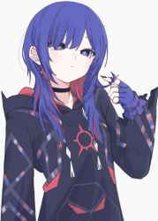  1girl absurdres arm_at_side blue_eyes blue_gloves blue_hair blue_shirt choker closed_mouth colored_inner_hair fingerless_gloves gloves grey_background hand_up highres hood hoodie kamitsubaki_studio long_hair long_sleeves looking_at_viewer multicolored_hair rim_(kamitsubaki_studio) saka_(sa_ka) shirt sidelocks simple_background sleeves_past_wrists solo twirling_hair upper_body 