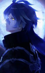  1boy absurdres ahoge black_capelet black_coat blue_hair capelet closed_mouth coat collared_capelet crossed_bangs expressionless flins_(genshin_impact) from_side full_moon gem genshin_impact gradient_hair hair_between_eyes hair_intakes highres long_hair looking_to_the_side male_focus moon moonlight multicolored_hair night purple_gem serious shiino_715 sideways_glance solo yellow_eyes 