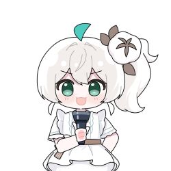  1girl :d ahoge aqua_eyes blush chibi dress flower green_eyes hair_flower hair_ornament holding looking_at_viewer microphone open_mouth quanmian_shidai short_sleeves side_ponytail simple_background smile solo upper_body v-shaped_eyebrows wen_xiaomian wenxiaomian_family white_background white_dress white_hair 