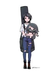  1girl atsubomi bang_dream! bang_dream!_it's_mygo!!!!! black_choker black_hair black_shoes blue_eyes blue_pants character_doll choker closed_mouth commentary dated doll full_body guitar_case highres instrument_case instrument_case_on_back looking_at_viewer pants shirt shoes short_hair simple_background smile solo timoris_(bang_dream!) torn_clothes torn_pants white_background white_shirt yahata_umiri 