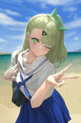  1girl absurdres bag beach blue_skirt blush chagan commentary_request green_eyes grey_hair highres long_hair looking_at_viewer ocean one_eye_closed sailor_collar school_bag school_uniform skirt standing sunna_(zenless_zone_zero) v zenless_zone_zero 