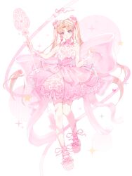  1girl absurdres ankle_ribbon arm_bow arm_warmers back_bow bare_shoulders bead_armlet bingdong_chou_cai_z blonde_hair bow bubble_skirt chinese_commentary commentary_request cone_hair_bun double_bun dreamtime_bestowed_(infinity_nikki) dress dress_bow eyelashes frilled_arm_warmers frills full_body gem_hair_ornament hair_bow hair_bun happy heart-shaped_gem highres holding holding_spoon infinity_nikki large_bow layered_dress leg_ribbon long_hair neck_ribbon nikki_(series) oversized_object parted_bangs pink_arm_warmers pink_bow pink_dress pink_eyes pink_ribbon pink_shoes pink_theme platform_shoes ribbon ribbon_earrings shoes short_dress skirt sleeveless sleeveless_dress solo spaghetti_strap sparkle spoon standing twintails very_long_hair white_background white_dress 