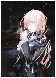  1girl 2em34 ascot asu_(sinsekai) blonde_hair breath commentary green_eyes hair_between_eyes highres jacket kamitsubaki_studio long_hair long_sleeves looking_at_viewer night open_mouth outdoors own_hands_together pink_hair sinsekai_record snowing solo untranslatable_commentary white_ascot 