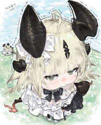  2girls ? absurdres ahoge arknights artist_name black_bow blonde_hair blush bow commentary dated dragon_girl dragon_horns dragon_tail dress fire flame-tipped_tail grass green_eyes hair_bow hair_over_one_eye hezhi_naihe highres horns looking_at_viewer multiple_girls necrass_(arknights) necrass_(young)_(arknights) nose_blush reed_(arknights) reed_(young)_(arknights) siblings sisters sky solo_focus tail trembling white_bow white_dress 