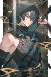  1boy absurdres black_hair black_shirt commentary_request green_eyes heterochromia highres holding hood jingran_(wuthering_waves) long_hair male_focus oiro_ik parted_lips shirt single_bare_shoulder smile solo tacet_mark_(wuthering_waves) toned toned_male upper_body wuthering_waves yellow_eyes 