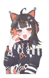  1girl ahoge animal_ear_headphones animal_ears arm_belt asymmetrical_sleeves bare_shoulders black_choker black_hair black_sweater cat_ear_headphones cat_ears cellphone choker commentary eyeball_hair_ornament fake_animal_ears headphones highres holding holding_phone long_sleeves looking_at_viewer luosa2026 mahou_shoujo_no_majo_saiban multicolored_hair nail_polish off-shoulder_sweater off_shoulder open_mouth orange_eyes orange_nails phone sawatari_coco sharp_teeth shirt short_hair simple_background single_bare_shoulder smartphone solo streaked_hair striped_sleeves sweater teeth untranslatable_commentary upper_body white_background white_shirt wide_sleeves 