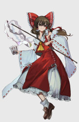  1girl absurdres ascot between_fingers bow brown_eyes brown_hair brown_shoes closed_mouth commentary_request dedemaru detached_sleeves embellished_costume frilled_bow frilled_hair_tubes frills full_body gohei grey_background hair_bow hair_tubes hakurei_reimu highres holding holding_gohei holding_ofuda loafers long_hair looking_at_viewer ofuda ofuda_between_fingers red_bow red_skirt ribbon-trimmed_sleeves ribbon_trim shoes simple_background skirt smile socks solo touhou white_socks yellow_ascot 