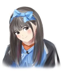  1girl animification black_hair blue_bow blue_hairband bow commentary_request cropped_shoulders hairband highres long_hair looking_at_viewer love_live! love_live!_superstar!! microphone multicolored_hair real_life red_hair simple_background smile solo split_mouth two-tone_hair uraraka_(ucymdrawing) voice_actor white_background yabushima_akane 