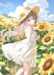  0kizakura 1girl aqua_eyes artist_name blonde_hair blue_sky clouds commentary day dress feet_out_of_frame field flower flower_field from_side hat hat_flower highres holding holding_flower light_blush long_hair looking_at_viewer looking_to_the_side mountainous_horizon original outdoors signature sky solo standing straw_hat sundress sunflower sunflower_field twitter_username untranslatable_commentary white_dress 