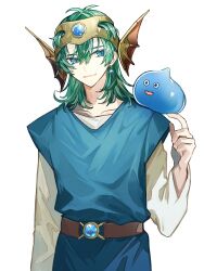  1boy belt blue_eyes blue_gem blue_tunic brown_belt character_earrings circlet creature creature_on_shoulder dragon_quest dragon_quest_iv gem gold_circlet gold_headwear green_hair hero_(dq4) highres jewelry kazuha_(kazuha1003) layered_sleeves long_hair long_sleeves on_shoulder shirt short_over_long_sleeves short_sleeves simple_background slime_(dragon_quest) smile tunic white_background white_shirt winged_headwear 