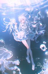  1girl air_bubble boots bow bowtie bubble chromatic_aberration closed_mouth commentary_request dress floating_hair frilled_dress frills full_body hat highres jellyfish korean_commentary light_rays long_hair long_sleeves original rlffuq_cm solo underwater white_boots white_bow white_bowtie white_dress white_hair white_hat 