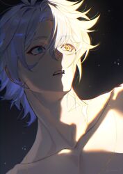  1boy absurdres antenna_hair artist_name blonde_hair blue_eyes body_markings collarbone commentary diamond-shaped_pupils diamond_(shape) eyelashes grey_hair hair_between_eyes heterochromia highres honkai:_star_rail honkai_(series) i2wea_t long_hair_between_eyes looking_up male_focus multicolored_hair neck_tattoo open_mouth phainon_(honkai:_star_rail) phainon_(khaslana)_(honkai:_star_rail) shadow short_hair solo star_(sky) starry_sky_background sun_symbol sun_tattoo symbol-shaped_pupils tattoo teeth two-tone_hair upper_body yellow_eyes yellow_pupils 