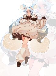 1girl blue_eyes blue_hair blush bow bright_pupils brown_bow brown_capelet brown_dress brown_gloves brown_leg_warmers brown_shoes capelet closed_mouth commentary double_bun dress english_commentary eyelashes food-themed_clothes full_body gloves hair_bun hatsune_miku highres leg_warmers lips long_hair long_sleeves multicolored_hair shoes smile solo sparkle sunnypoppy two-tone_hair vocaloid white_background white_hair white_pupils yuki_miku yuki_miku_(2026)_(applicant) zoom_layer 