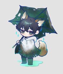  1boy absurdres animal_ears black_eyeshadow black_hair boots chibi commentary drifting_fox dripping e.g.o_(project_moon) eyeshadow fox_boy fox_ears fox_tail highres holding holding_umbrella korean_commentary limbus_company looking_at_viewer makeup plz_wpqkfdy project_moon rubber_boots solo sunshower_(e.g.o) tail umbrella water water_drop white_background yi_sang_(project_moon) 