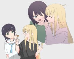  2girls age_progression ahoge black_hair blonde_hair bracelet cho_kaguya-hime! cropped_torso facing_another green_eyes grin hanamaru highres ini_yoy jewelry kaguya_(cho_kaguya-hime!) long_hair long_sleeves looking_at_another medium_hair mole mole_under_eye multiple_girls one_eye_closed red_eyes sakayori_iroha short_sleeves sketch small_sweatdrop smile sticker sticker_on_face upper_body 