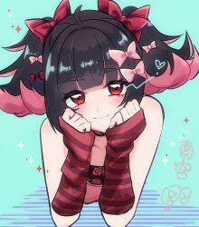  1girl ahoge arm_warmers bare_shoulders black_choker black_hair blue_background blunt_bangs blush bow choker closed_mouth commentary_request hair_bow hands_on_own_cheeks hands_on_own_face hands_up heart highres long_hair looking_at_viewer menbo_31 multicolored_hair nangong_yu nangong_yu_(heartfelt_support) pale_skin pink_arm_warmers pink_bow pink_hair red_eyes signature smile sparkle striped_arm_warmers twintails upper_body zenless_zone_zero 