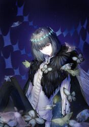  1boy arthropod_boy blue_background blue_eyes bug butterfly cape chensheng375 crown diamond_hairband dragonfly_wings fate/grand_order fate_(series) fur-trimmed_cape fur_trim grey_hair highres insect_wings long_sleeves male_focus medium_hair oberon_(fate) oberon_(third_ascension)_(fate) shirt sitting solo white_shirt wings 