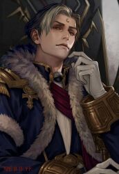  1boy black_robe brown_hair coat commentary_request emet-selch epaulettes final_fantasy final_fantasy_xiv fur-trimmed_coat fur_trim garlean gloves highres long_sleeves looking_at_viewer male_focus multicolored_hair parted_lips robe sash short_hair solo third_eye toto_(to1010) two-tone_hair upper_body white_hair yellow_eyes 
