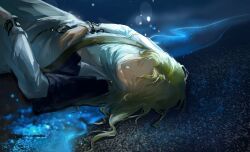  1boy 6_(reverse:1999) absurdres ancient_greek_clothes blonde_hair chinese_commentary closed_eyes commentary_request greco-roman_clothes highres himation light_particles long_hair lying male_focus night ocean on_back reverse:1999 sand shi_a_dong_ya solo upper_body 