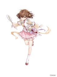  1girl absurdres ahoge bare_legs bow brown_eyes brown_hair chinese_clothes chinese_commentary chinese_knot closed_mouth commentary_request earrings flats floating_clothes floating_hair floral_print flower full_body hair_between_eyes hair_flower hair_intakes hair_ornament hand_fan hanser_(vtuber) highres holding holding_fan incredibly_absurdres jewelry layered_skirt layered_sleeves long_sleeves nijisanji outstretched_arms pankou puffy_sleeves red_trim shanyao_jiang_tororo shoes short_hair simple_background single_sock skirt socks solo standing standing_on_one_leg tangzhuang tuanshan virtuareal white_background white_socks 