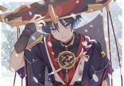  1boy absurdres arm_at_side armor bare_tree bishounen black_bodysuit black_hair black_hat black_kimono black_sleeves black_veil blunt_ends blurry blurry_background bodysuit border bright_pupils choppy_bangs commentary_request covered_collarbone eyeliner furisode genshin_impact gold hand_up hat highres japanese_armor japanese_clothes jewelry jingasa juban kimono kote kurokote layered_sleeves looking_at_viewer makeup male_focus mandarin_collar mitsudomoe_(shape) neck_ring open_mouth outdoors portrait purple_rope purple_sleeves red_eyeliner red_hat red_kimono red_sash rope saekiya_sabou sash scaramouche_(genshin_impact) scaramouche_(harbinger)_(genshin_impact) see-through_clothes see-through_veil shimenawa short_sleeves single_sode snowing solo tassel tomoe_(symbol) tree tsurime two-tone_hat veil violet_eyes white_border white_kimono white_pupils white_rope 