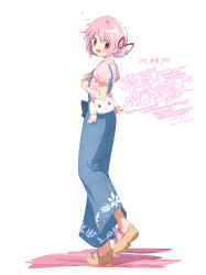  1girl :d artist_name bag blue_overalls brown_sandals character_bag dated full_body hair_bun hair_ribbon highres holding_strap kaname_madoka kyubey mahou_shoujo_madoka_magica overalls pink_hair pink_shirt platform_sandals red_eyes red_ribbon ribbon sandals serizawa_serizane shirt short_hair shoulder_bag single_hair_bun smile solo standing watermark white_background white_bag 