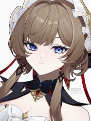  1girl absurdres bare_shoulders black_collar blue_eyes bonnet brown_hair collar dress genshin_impact hair_ornament headdress highres long_hair looking_at_viewer onore_v24 ribbon sandrone_(genshin_impact) short_hair_with_long_locks signature simple_background twitter_username upper_body white_background white_bonnet white_headdress 