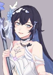  1girl absurdres bare_shoulders black_hair blue_hair bright_pupils chest_markings choker colored_inner_hair commentary_request dress flower hair_between_eyes hair_flower hair_ornament highres holding holding_weapon honkai_(series) honkai_impact_3rd long_hair multicolored_hair nanase_(m_77se) seele_vollerei seele_vollerei_(herrscher_of_rebirth) sidelocks simple_background smile strap upper_body very_long_hair weapon white_dress 