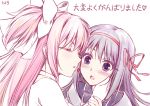  2girls akemi_homura bow kaname_madoka kiss mahou_shoujo_madoka_magica pink_hair sayori white yuri 