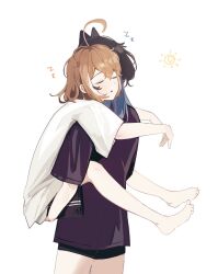  2girls barefoot black_shirt black_shorts blue_hair brown_hair carrying carrying_person closed_eyes emimhok hair_intakes highres hololive hololive_english multiple_girls nanashi_mumei open_mouth ouro_kronii oversized_clothes shirt shorts sleeping sleeping_on_person virtual_youtuber white_background white_shirt zzz 