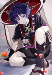  1boy absurdres arm_at_side arm_on_thigh arm_support armor black_bodysuit black_kimono black_shorts black_sleeves blue_jingasa blunt_ends bodysuit brown_sandals choppy_bangs flower genshin_impact gold gold_trim grey_background grey_veil hair_intakes hat highres japanese_armor japanese_clothes jewelry jingasa juban kimono knee_up kote kurokote layered_sleeves looking_at_viewer male_focus mandarin_collar mitsudomoe_(shape) neck_ring o-ring onryy0u open_clothes open_kimono open_mouth purple_hair purple_pupils purple_rope purple_sash purple_sleeves red_flower red_hat red_kimono rope sandals sash scaramouche_(genshin_impact) shimenawa short_sleeves shorts sitting solo toeless_legwear toes tomoe_(symbol) tsurime veil violet_eyes white_kimono white_rope zouri 