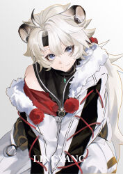  1boy absurdres animal_ears black_shirt blue_eyes character_name chromatic_aberration closed_mouth fur-trimmed_jacket fur_trim grey_background grey_hair hair_between_eyes highres jacket lingyang_(wuthering_waves) lion_boy lion_ears long_hair long_sleeves male_focus minglu_(gululu) pants shirt single_off_shoulder sitting smile solo white_jacket white_pants wuthering_waves 