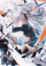  1girl absurdres alpha:_inverse_crown_(pgr) alpha_(pgr) attack black_thighhighs hair_between_eyes highres holding holding_sword holding_weapon long_hair looking_at_viewer multicolored_hair pleated_skirt punishing:_gray_raven red_eyes red_streaks skirt streaked_hair sword thigh-highs two-tone_hair weapon white_hair zhouliang48183 