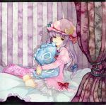  bed black_eyes crescent dress frills hat long_hair long_sleeves mouth_hold no_nose patchouli_knowledge pillow pinkxxxna purple_hair ribbon sitting touhou traditional_media watercolor_(medium) 