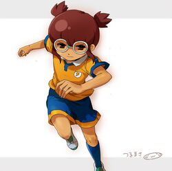  1boy character_name glasses hayami_tsurumasa inazuma_eleven_(series) inazuma_eleven_go lightning_bolt male mizuhara_aki raimon soccer_uniform solo 