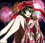  aerial_fireworks bare_legs fan fireworks frills green_eyes green_hair highres japanese_clothes kagiyama_hina kimono paper_fan ribbon sitting solo touhou uchiwa yadokari_genpachirou yukata 