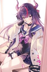  1girl bandaged_leg bandages black_choker blurry blurry_background bow bowtie choker classroom collarbone commentary depth_of_field dragon_girl dragon_horns dragon_tail file112056 fingerless_gloves gloves hair_between_eyes hair_bow hand_up head_tilt highres horns indoors jacket light_particles long_hair long_sleeves looking_at_viewer looking_to_the_side multicolored_hair neverness_to_everness open_clothes open_jacket pink_background purple_hair purple_nails red_eyes sailor_collar school_uniform shade shinku_(nte) shinku_(student_of_terrasea)_(nte) sitting skirt solo streaked_hair tail thigh-highs thigh_strap two-tone_hair 