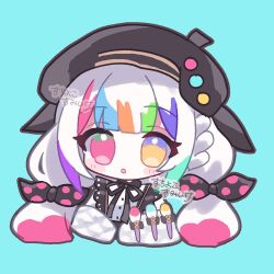  1girl aqua_background beret black_hat bow chibi collared_shirt colored_tips commentary_request contrast_collar hair_bow hat heterochromia jacket jacket_partially_removed jogasaki_noah long_hair looking_at_viewer mahou_shoujo_no_majo_saiban multi-tied_hair multicolored_eyes multicolored_hair neck_ribbon off_shoulder paintbrush polka_dot polka_dot_bow red_eyes ribbon shirt simple_background solo streaked_hair sumike_so translation_request upper_body white_hair white_shirt yellow_eyes 
