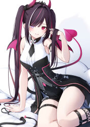  1girl arm_strap arm_support azki_(hololive) azki_(little_devil)_(hololive) bed_sheet black_hair black_horns black_necktie black_ribbon black_shorts black_tiara breasts butterfly_brooch colored_inner_hair commentary_request corset demon_girl demon_horns demon_tail demon_wings fishnet_socks fishnets gradient_horns grey_corset grin hair_ribbon hand_in_own_hair hand_up heterochromia highres hololive horns legwear_garter long_hair looking_at_viewer medium_breasts multicolored_hair multicolored_horns multiple_thigh_straps necktie nyan_(reinyan_007) official_alternate_costume official_alternate_hairstyle pink_eyes pink_hair pink_horns pink_streaks pink_tail ribbon shirt short_necktie short_shorts shorts simple_background sitting sleeveless sleeveless_shirt smile socks solo streaked_hair swept_bangs tail thigh_strap tiara twintails very_long_hair violet_eyes virtual_youtuber whip white_background white_shirt white_streaks wings yokozuwari 