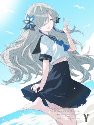  1girl :d arm_up bare_legs black_sailor_collar black_skirt black_trim blue_bow blue_bowtie bow bowtie closed_eyes commentary flower grey_hair hair_flower hair_ornament hair_over_one_eye isekaijoucho kamitsubaki_studio long_hair looking_at_viewer midriff_peek official_alternate_costume one_eye_covered pleated_skirt sailor_collar school_uniform serafuku shirt shirt_overhang sidelocks skirt smile standing standing_on_one_leg takasaka_light untranslatable_commentary v wavy_hair white_serafuku white_shirt 