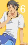  black_hair celestial_s facial_hair green_eyes male number pii_(celestial_songs) raven raven_(tov) shirt shorts sitting solo stubble tales_of_(series) tales_of_vesperia wink yellow_background 